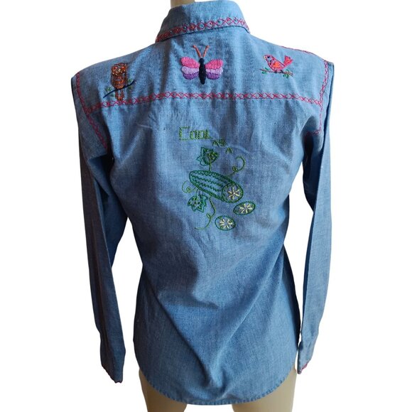 Small Vintage Top 70s Women's Butterfly Embroidered Chambray Denim Shirt Hippie - Picture 3 of 10